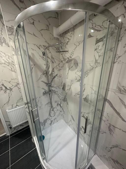 Modern 2 Bedroom Flat, Se6 Catford Экстерьер фото